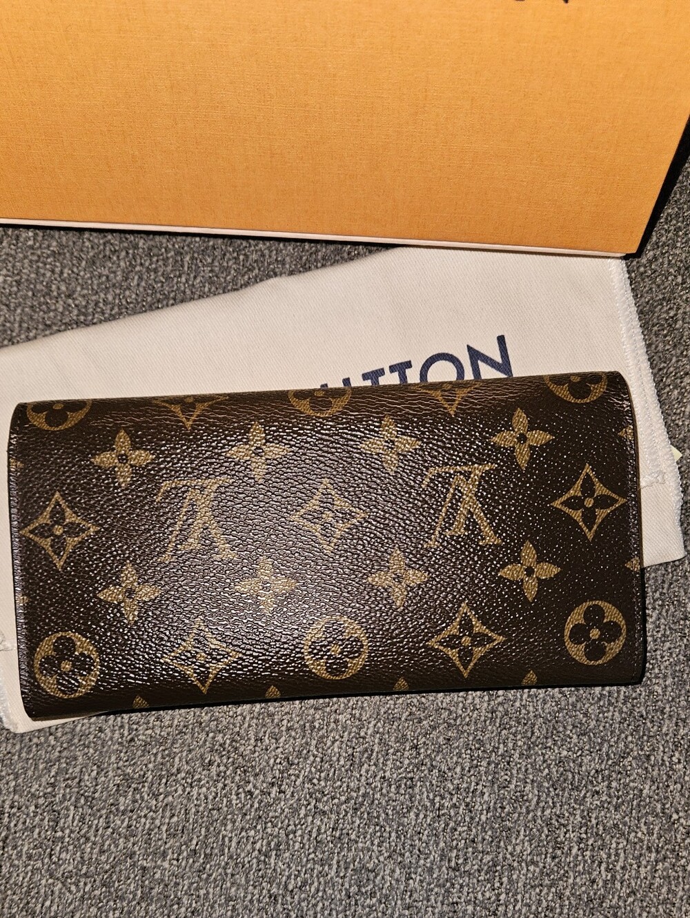 Louis Vuitton Monogram Continental Wallet - Picture 3 of 10